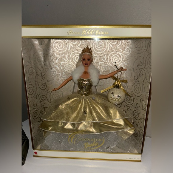 2000 Barbie collection doll - Picture 1 of 2